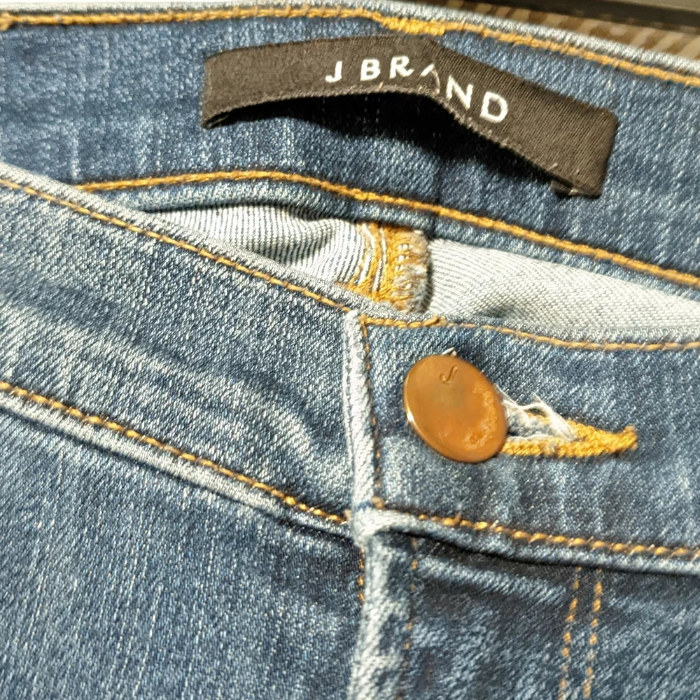 J Brand Jeans - Picture 2 of 6